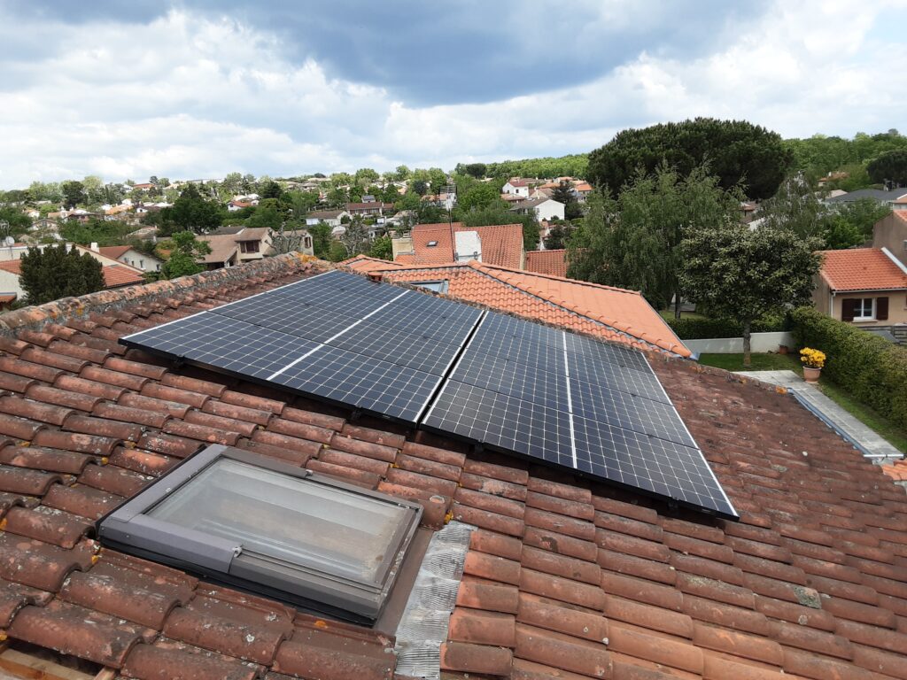 Installateur photovoltaïque L'Union, pose panneaux solaires Toulouse - Thermonéo, conseil photovoltaïque autoconsommation, revente, pose panneaux photovoltaïques Haute-Garonne, devis gratuit photovoltaïque