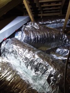 Installateur clim gainable, poseur clim, installateur ATLANTIC Haute-Garonne - Installation climatiseur gainable plusieurs bouches à Carbonne, Cazères, Saint-Christaud, Martres Tolosane, Aurignac, Montberaud - Thermonéo Energies, artisan RGE, solutions de chauffage en économie d'énergie, devis clim gainable gratuit